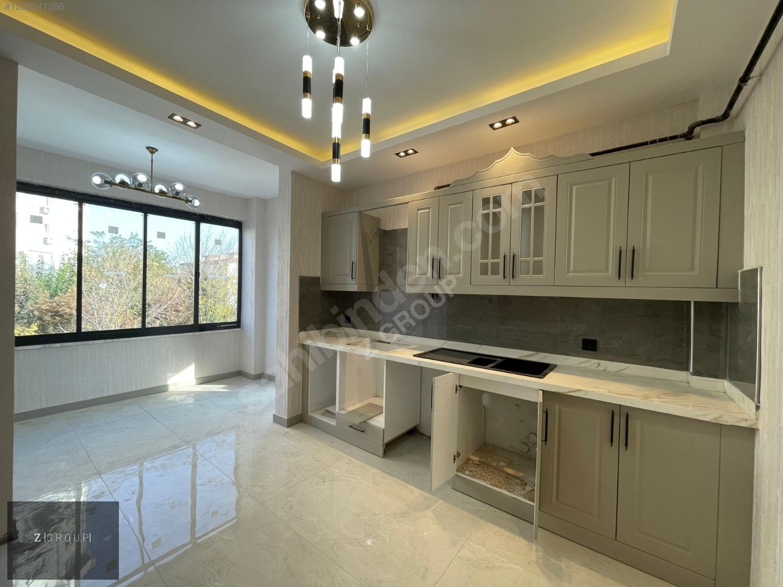 Z GROUP'DAN ABDÜLHAMİDHAN'IN GİRİŞİNDE 2.5+1 ULTRA LÜX 0 DAİRE