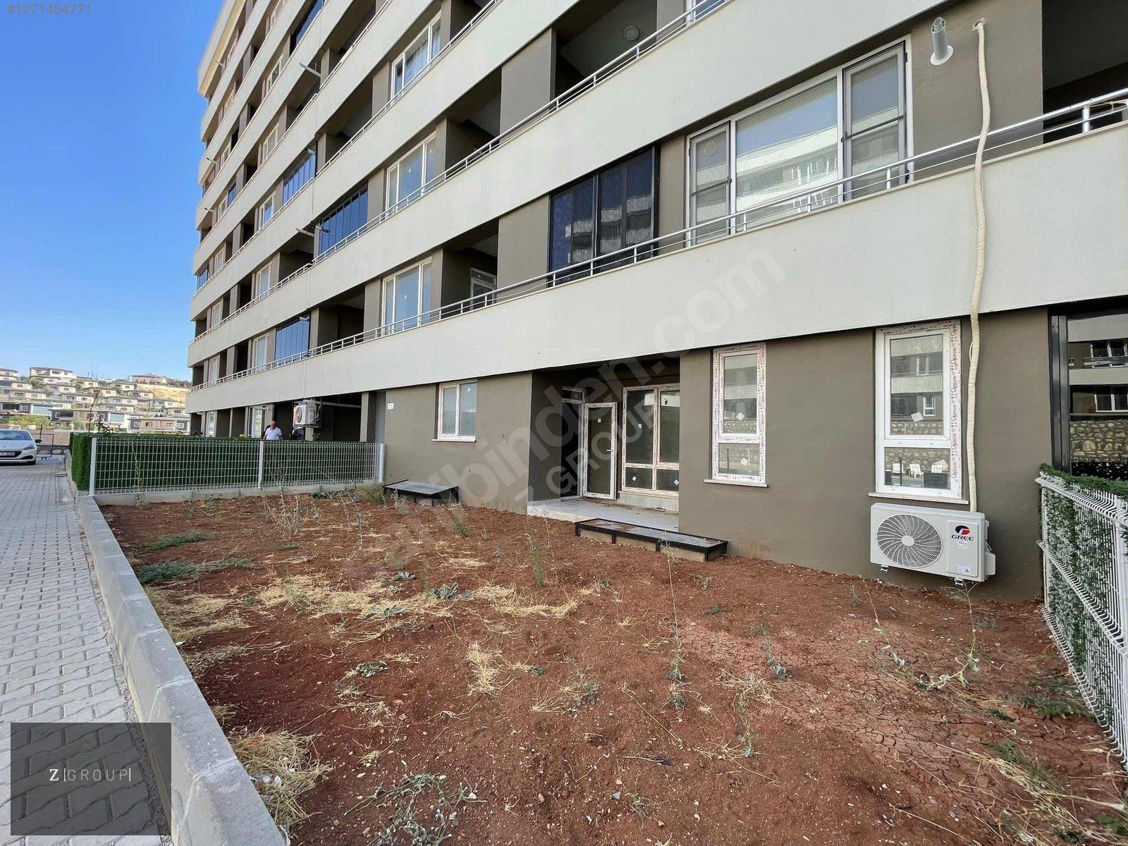 Z GROUP'DAN BAHÇE KATI YAZLIK HAVUZLU VE GÜVELİKLİ SİTEDE